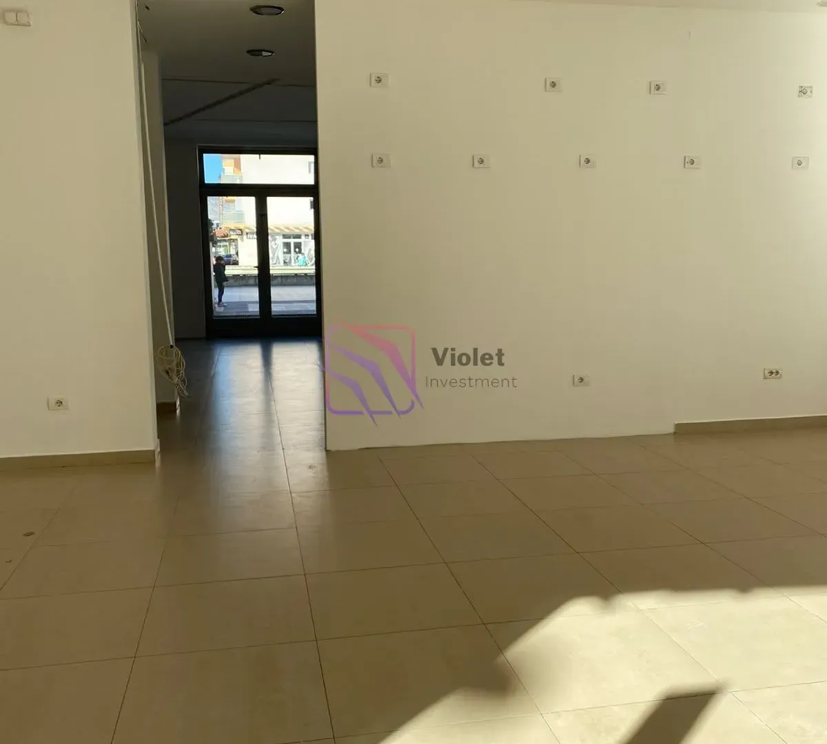 Izdavanje, poslovni prostor, 145m², City Kvart, Podgorica