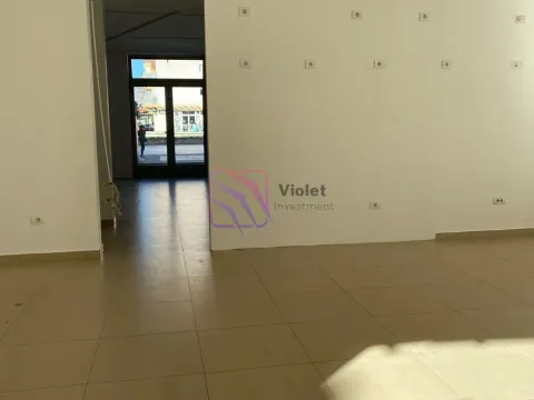 Izdavanje, poslovni prostor, 145m², City Kvart, Podgorica - image 7