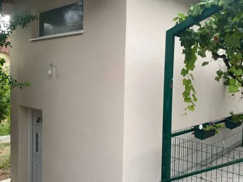 Izdavanje, jednosoban stan, 25m², Dalmatinska ulica, Podgorica - image 7