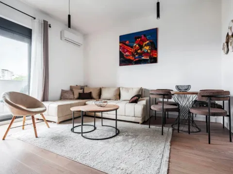 Rent, one bedroom apartment, 44m², Bečići, Budva - image 14