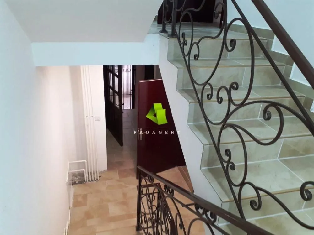 Izdavanje, poslovni prostor, 305m², Medijana, Niš