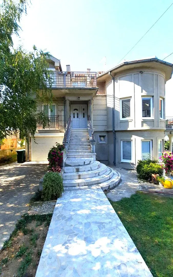 Prodaja, kuća, 363m², Zvezdara Sve Podlokacije, Beograd
