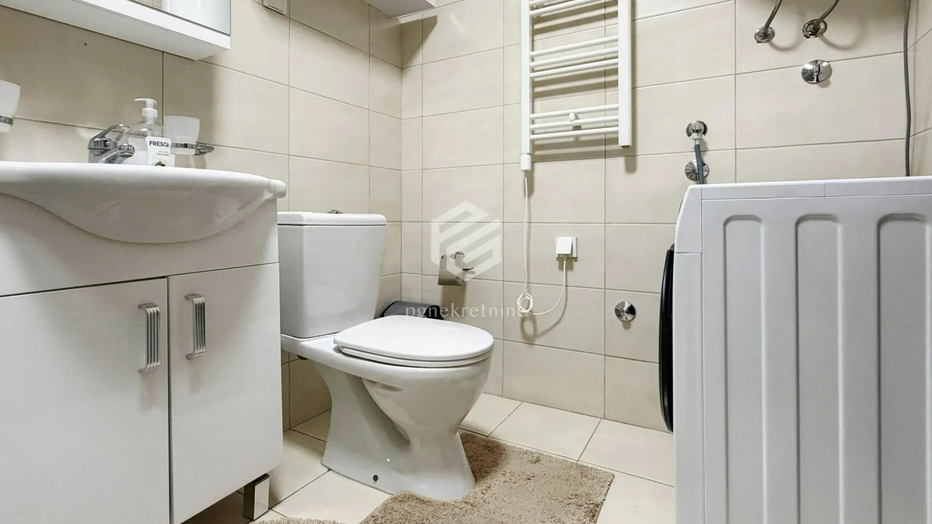 Rent, one bedroom apartment, 43m², Stari Aerodrom, Podgorica