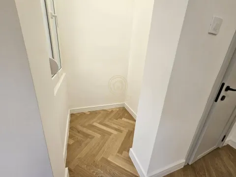 Prodaja, četvorosoban stan, 112m², Stari grad, Novi Sad - image 16