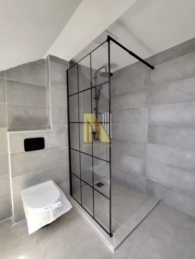 Prodaja, kuća, 260m², Veternik, Novi Sad Sve Podlokacije