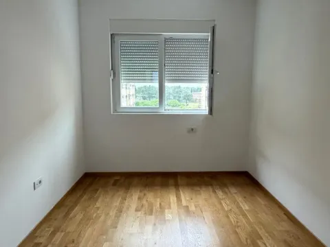 Prodaja, dvosoban stan, 73m², Tuški Put, Podgorica - image 12