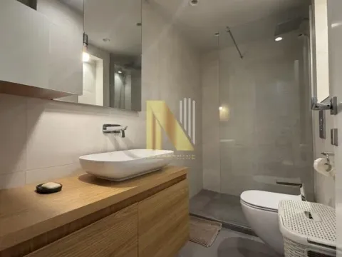 Izdavanje, četvorosoban stan, 100m², Stari grad, Novi Sad - image 10