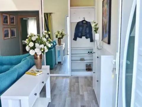 Izdavanje, dvosoban stan, 75m², Kalimanj, Tivat - image 11