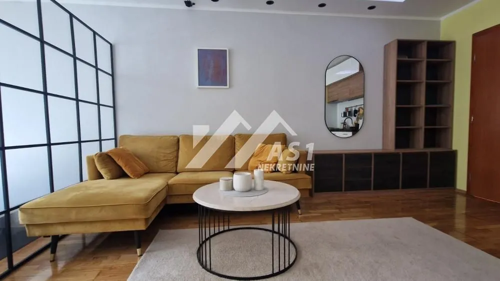 Izdavanje, jednosoban stan, 38m², Centar, Novi Sad