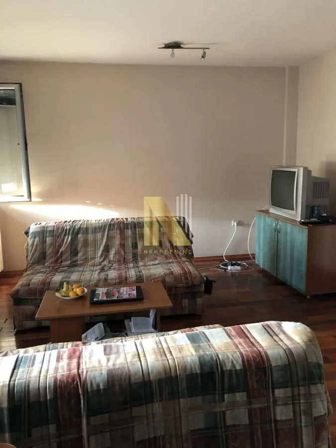 Izdavanje, garsonjera, 31m², Bulevar Oslobodjenja, Novi Sad Sve Podlokacije