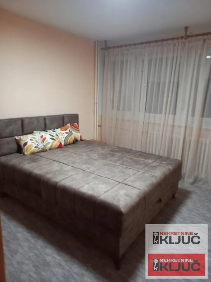 Izdavanje, dvosoban stan, 66m², Železnička Stanica, Novi Sad Sve Podlokacije