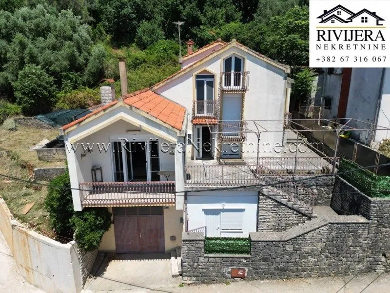 Prodaja, kuća, 220m², Centar, Herceg Novi