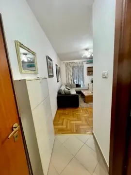 Rent, one bedroom apartment, 42m², City Kvart, Podgorica - image 8