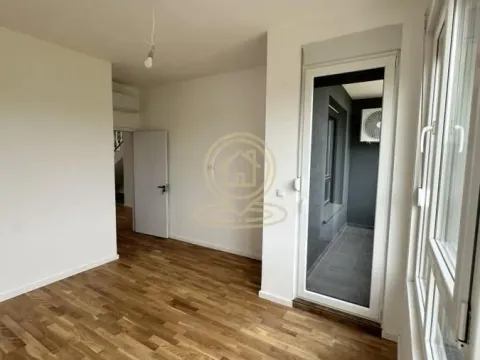 Prodaja, stan, 225m², Karagača, Petrovaradin - image 11