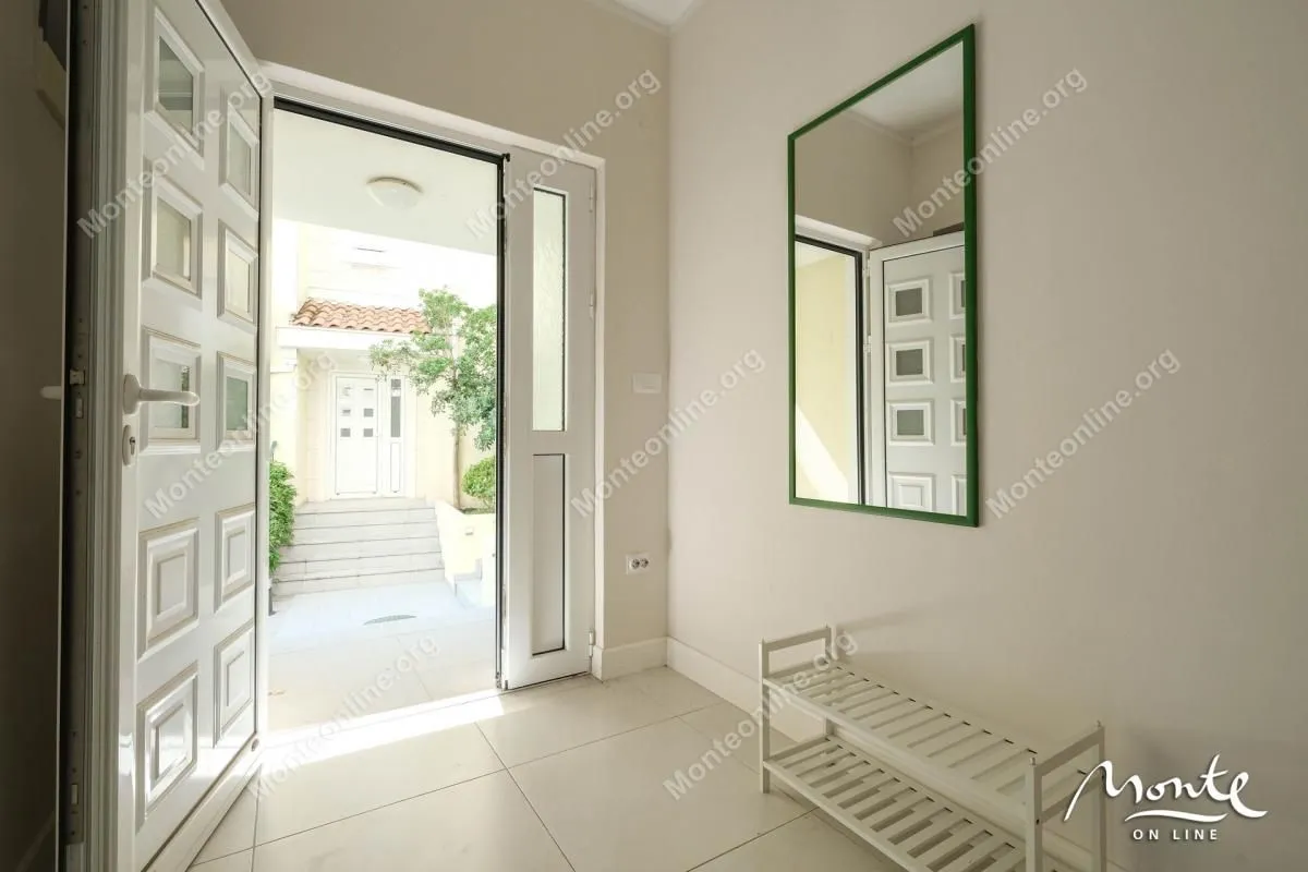 Prodaja, jednosoban stan, 72m², Bijela, Herceg Novi