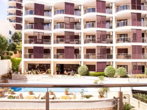 Sale, two bedroom apartment, 89m², Bečići, Budva - image 13