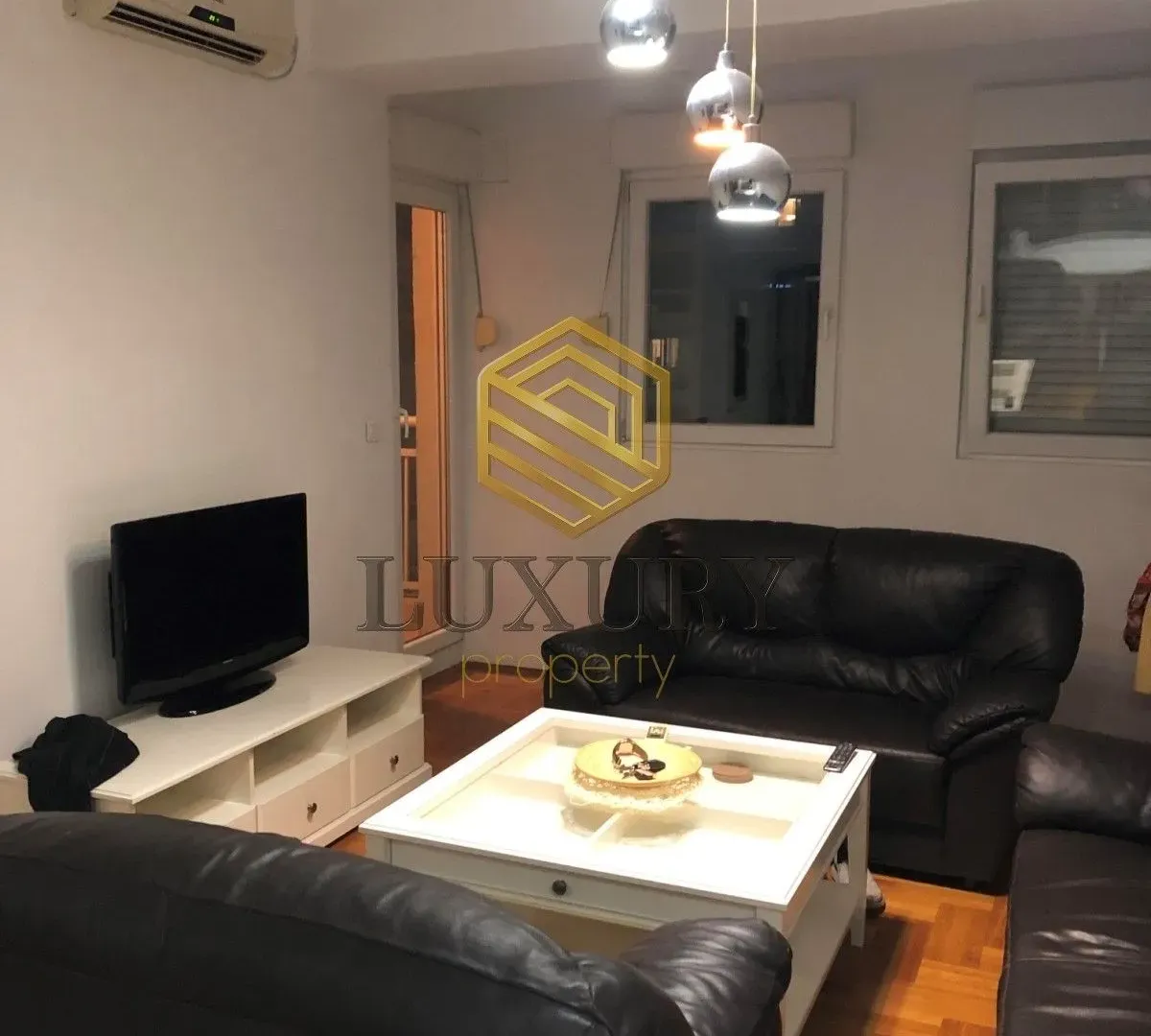 Izdavanje, jednosoban stan, 51m², City Kvart, Podgorica