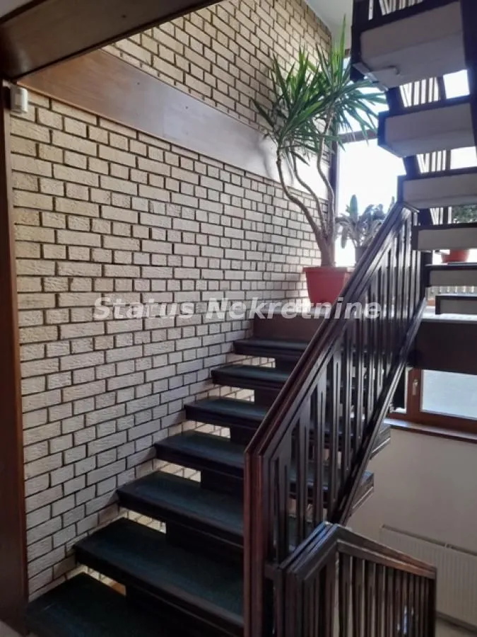 Prodaja, kuća, 360m², Sremska Kamenica, Petrovaradin