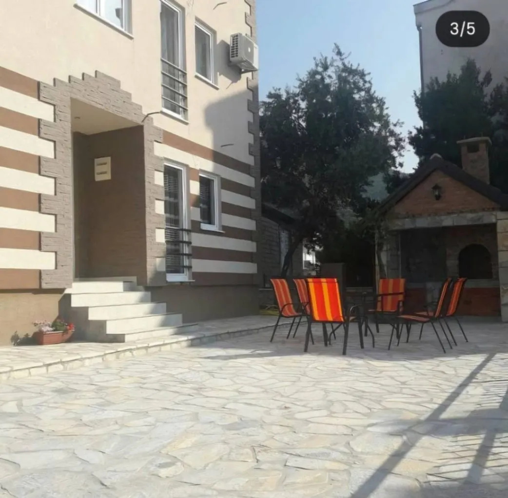 Izdavanje, dvosoban stan, 65m², Bijela, Herceg Novi