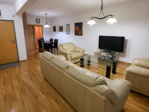 Rent, three bedroom apartment, 87m², Vračar Hram, Vračar Sve Podlokacije - image 3
