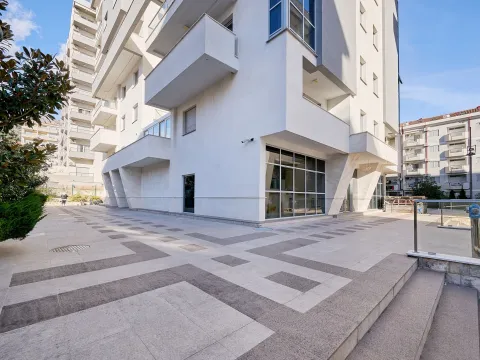 Prodaja, petosoban stan, 181m², Budva, Crna Gora - image 3