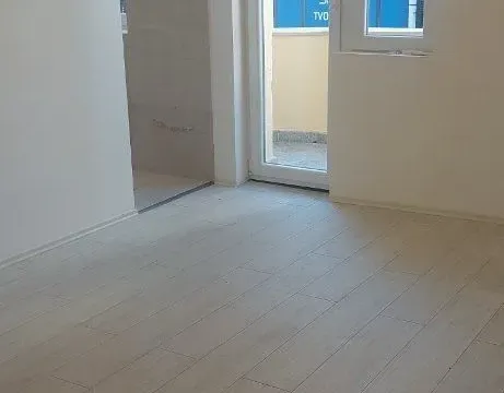 Izdavanje, poslovni prostor, 58m², Centar, Podgorica - image 11