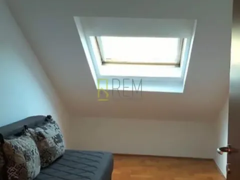 Izdavanje, dvosoban stan, 77m², Zagorič, Podgorica - image 3