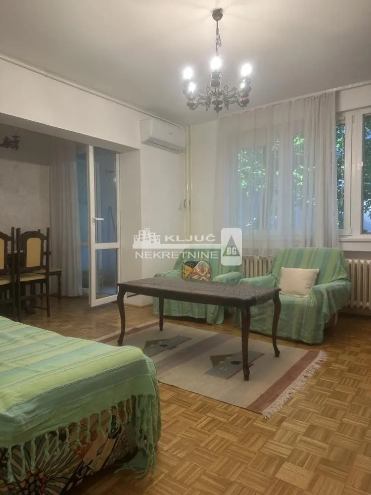 Rent, two bedroom apartment, 70m², Kalenić Pijaca, Vračar Sve Podlokacije