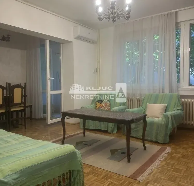 Izdavanje, dvosoban stan, 70m², Kalenić Pijaca, Vračar Sve Podlokacije