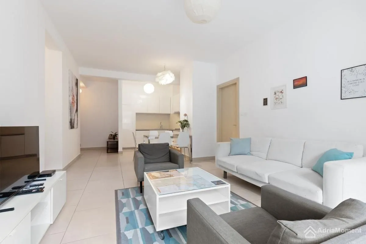 Prodaja, trosoban stan, 97m², Morinj, Kotor
