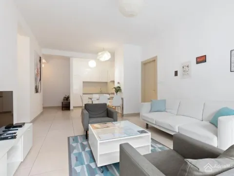 Prodaja, trosoban stan, 97m², Morinj, Kotor - image 2