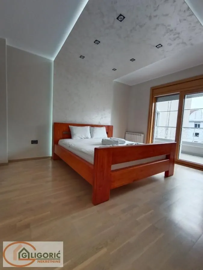 Prodaja, stan, 145m², Centar, Pančevo