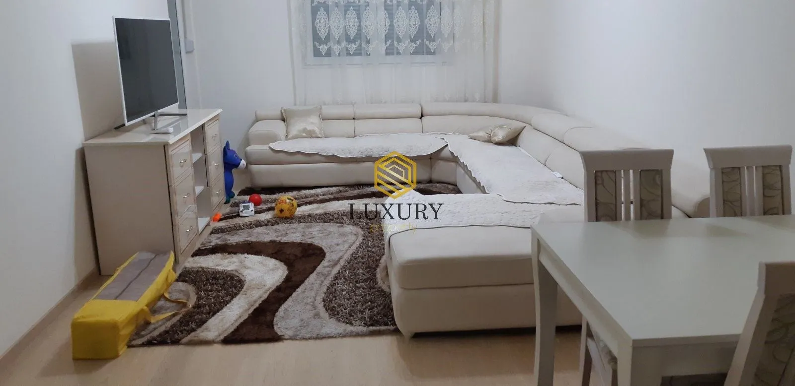 Izdavanje, jednosoban stan, 47m², City Kvart, Podgorica