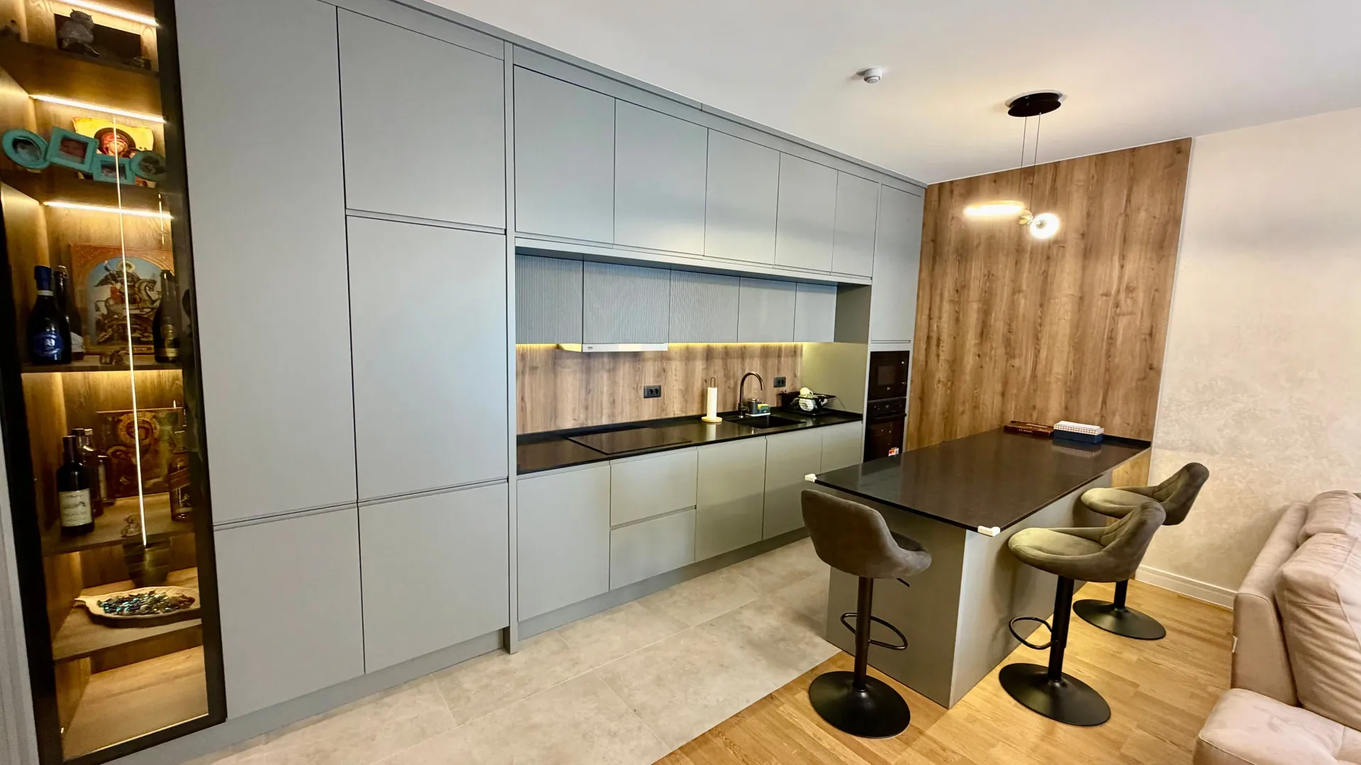Prodaja, dvosoban stan, 80m², Stari Aerodrom, Podgorica