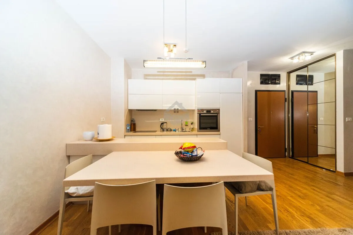 Rent, two bedroom apartment, 70m², City Kvart, Podgorica