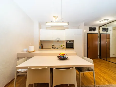 Rent, two bedroom apartment, 70m², City Kvart, Podgorica - image 5