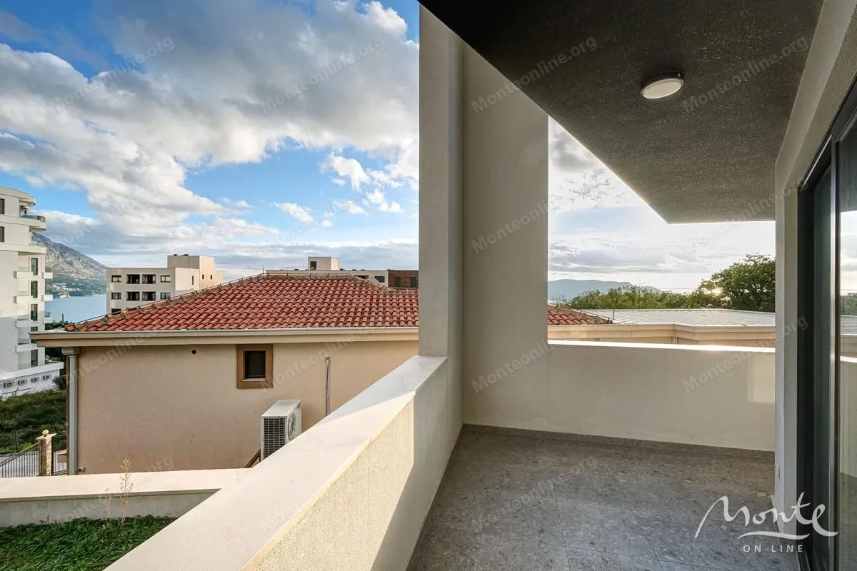 Prodaja, jednosoban stan, 67m², Bečići, Budva