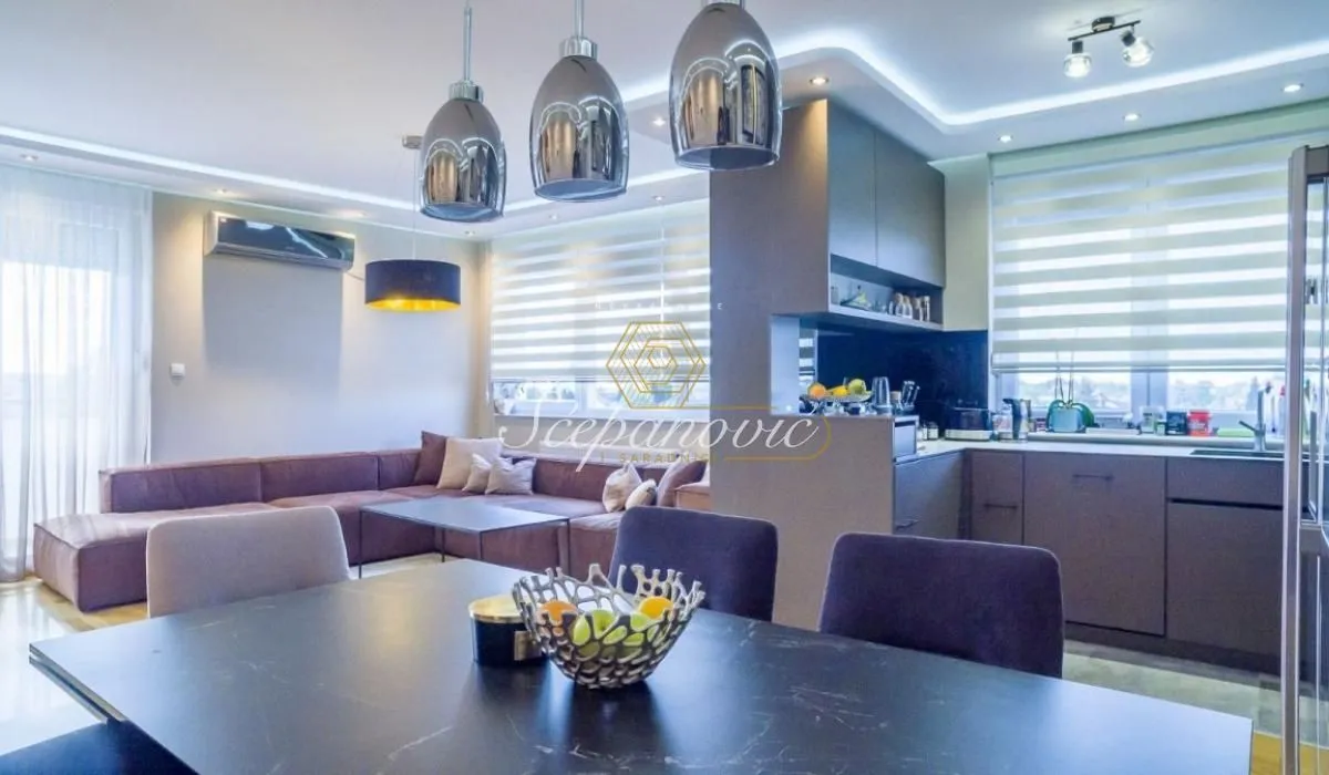 Sale, four bedroom apartment, 113m², Bulevar patrijarha Pavla, Novi Sad Sve Podlokacije