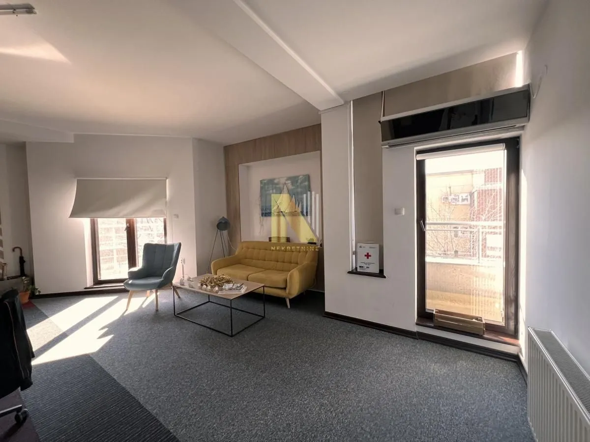 Rent, office space, 171m², Centar, Novi Sad