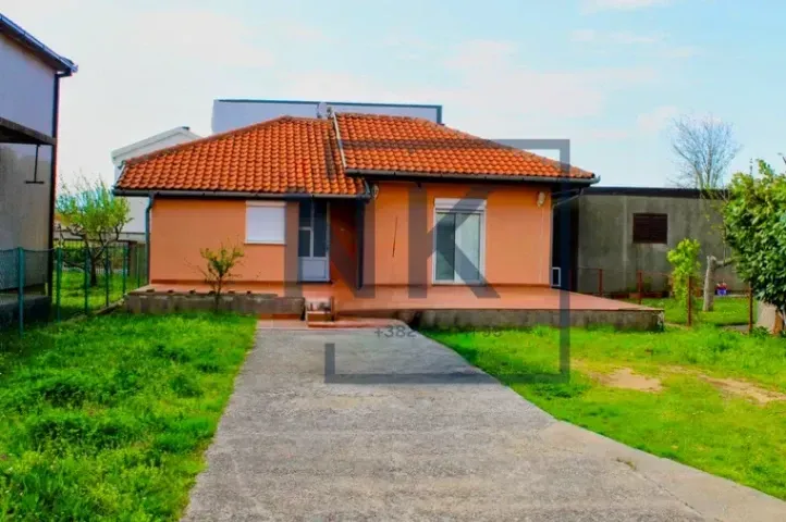 Prodaja, kuća, 77m², Murtovina, Podgorica