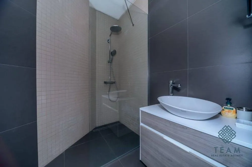 Rent, three bedroom apartment, 72m², Pržno, Budva