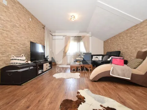 Izdavanje, kuća, 250m², Donja Gorica, Podgorica - image 19