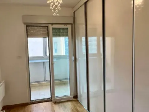 Izdavanje, trosoban stan, 98m², City Kvart, Podgorica - image 4