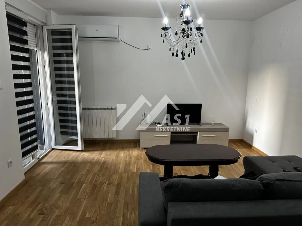 Izdavanje, trosoban stan, 68m², Detelinara, Novi Sad Sve Podlokacije