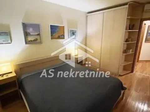 Izdavanje, trosoban stan, 95m², Autokomanda, Voždovac Sve Podlokacije - image 15