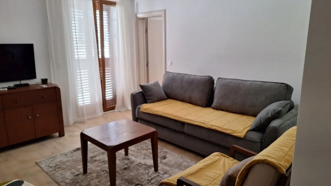 Stan-na-dan, jednosoban stan, 41m², Mažina, Tivat