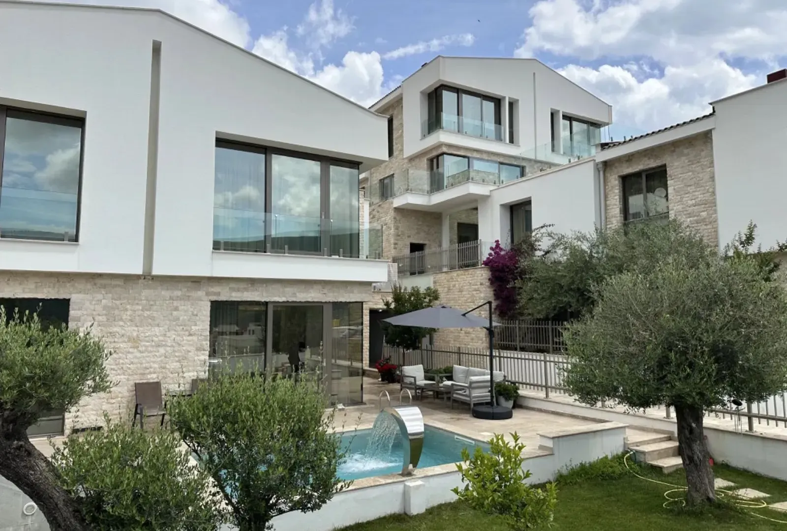 Prodaja, kuća, 400m², Kumbor, Herceg Novi