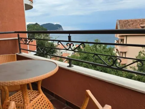 Sale, two bedroom apartment, 82m², Petrovac, Budva - image 3