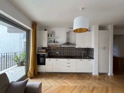 Prodaja, stan, 78m², Kotor, Crna Gora - image 3