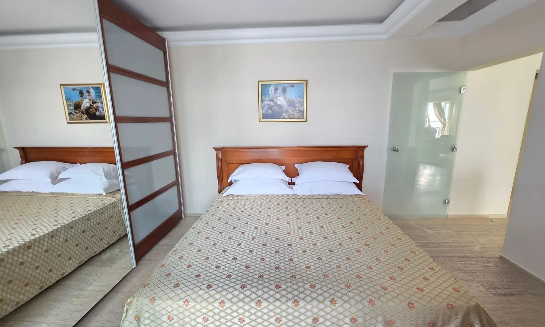 Prodaja, ugostiteljski objekat, 1200m², Sveti Stefan, Budva